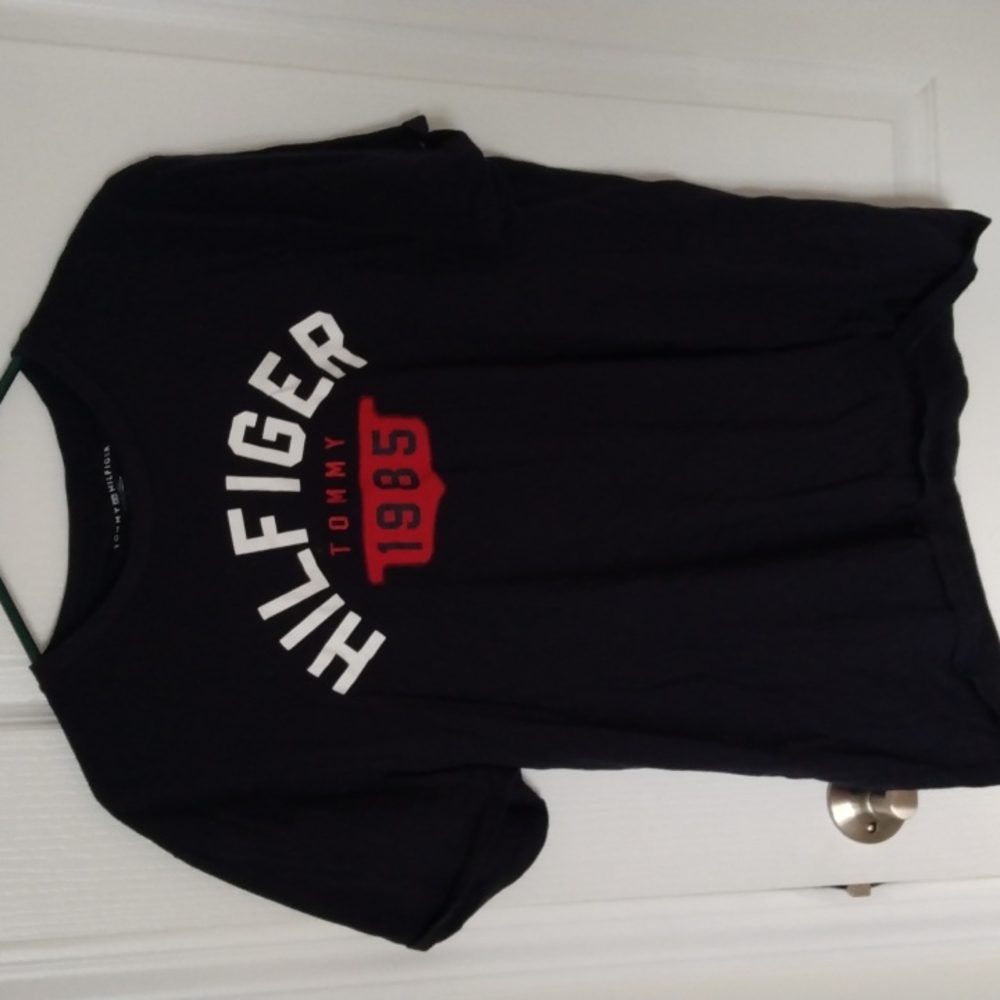 Excellent condition size L tee